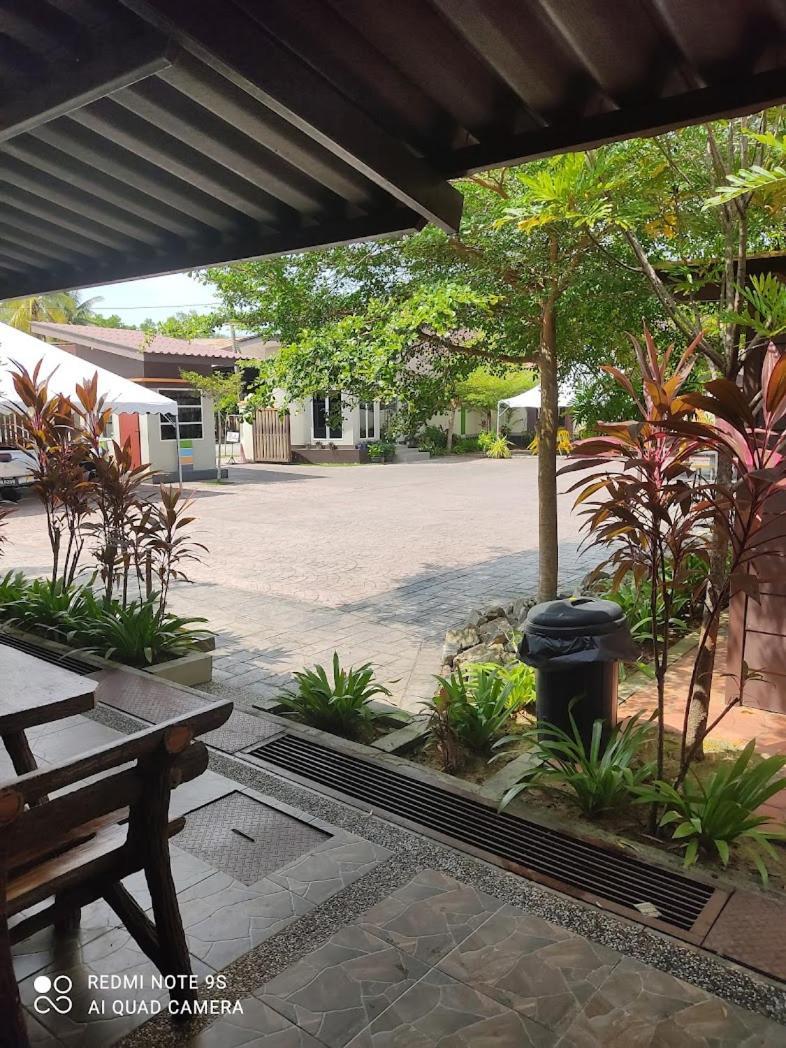 Asfa D Village - Resort - Homestay - Family Room Kemasik Exterior foto